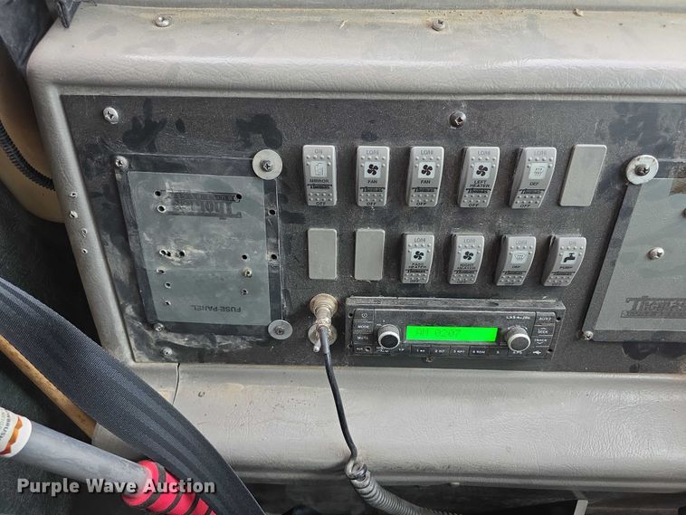 image for item FI0613 2003 Freightliner  FS65 school bus