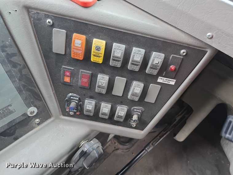 image for item FI0613 2003 Freightliner  FS65 school bus