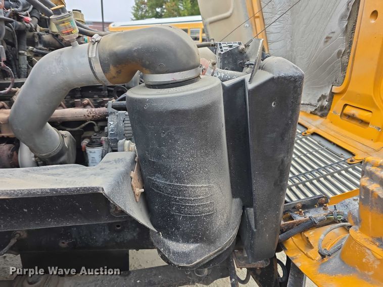 image for item FI0613 2003 Freightliner  FS65 school bus