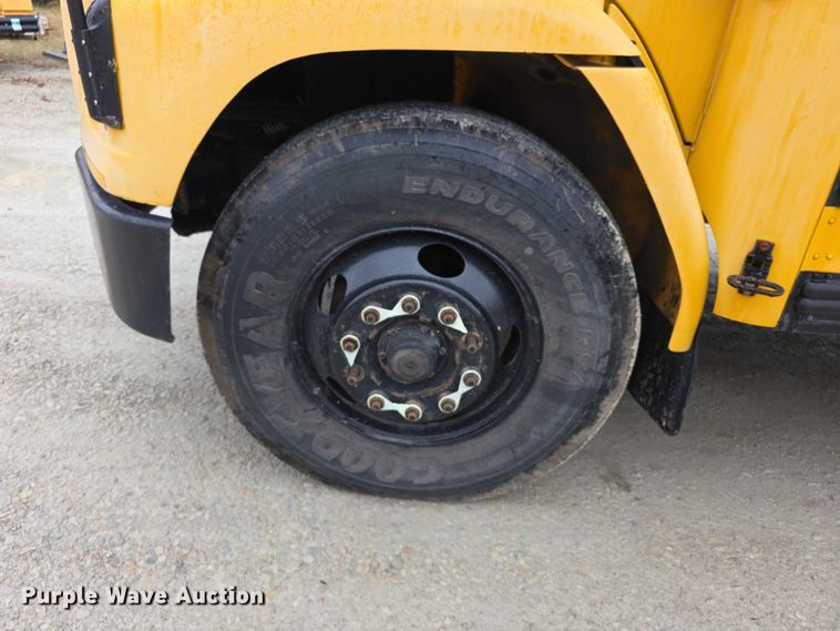 image for item FI0613 2003 Freightliner  FS65 school bus