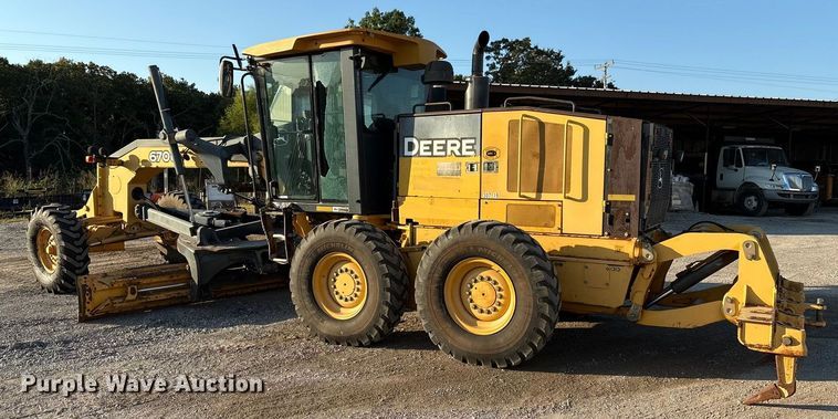 image for item IE9238 2009 John Deere 670G motor grader