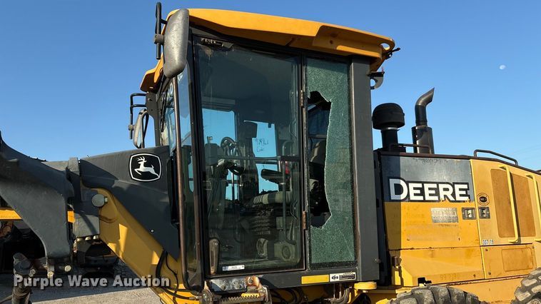 image for item IE9238 2009 John Deere 670G motor grader