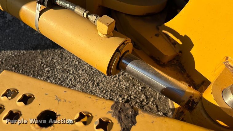 image for item IE9238 2009 John Deere 670G motor grader