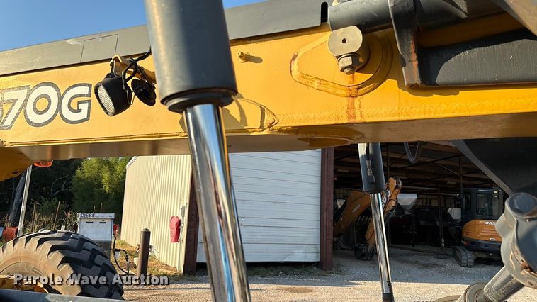 image for item IE9238 2009 John Deere 670G motor grader