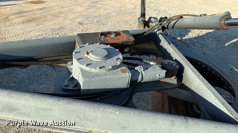 image for item IE9238 2009 John Deere 670G motor grader