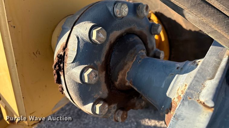 image for item IE9238 2009 John Deere 670G motor grader