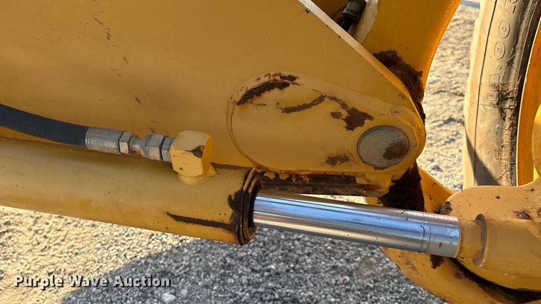 image for item IE9238 2009 John Deere 670G motor grader