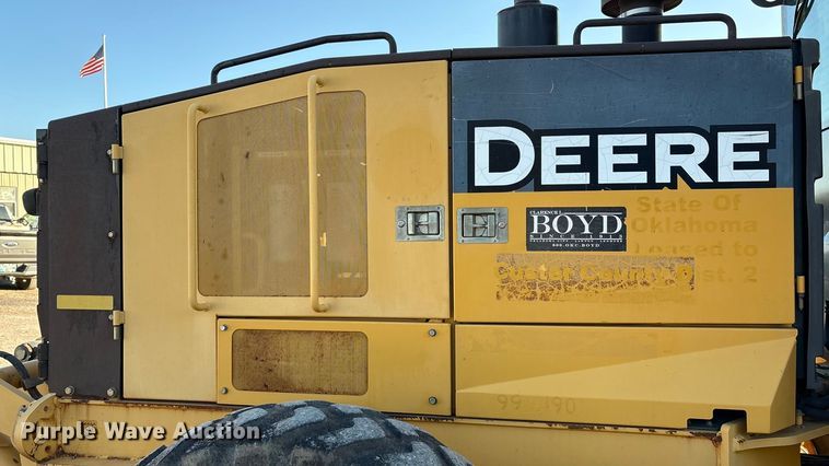 image for item IE9238 2009 John Deere 670G motor grader