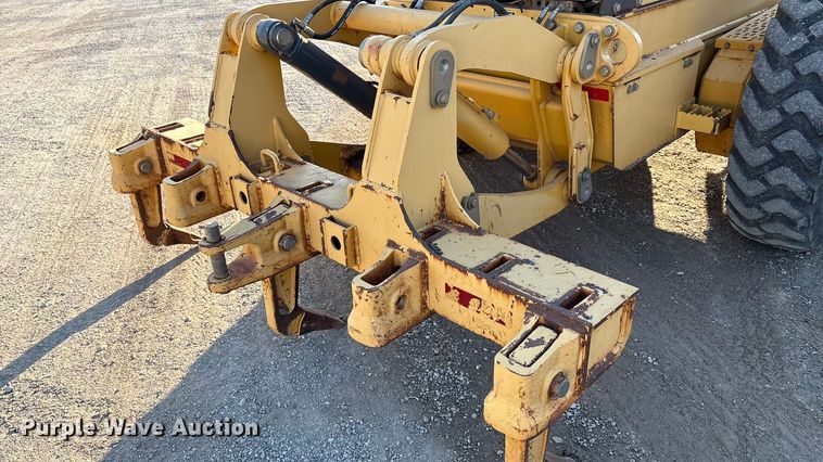 image for item IE9238 2009 John Deere 670G motor grader