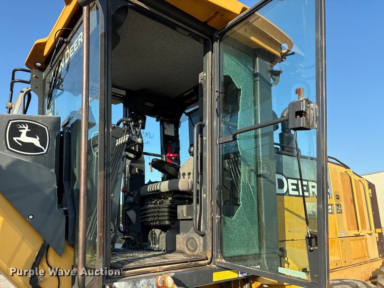 image for item IE9238 2009 John Deere 670G motor grader