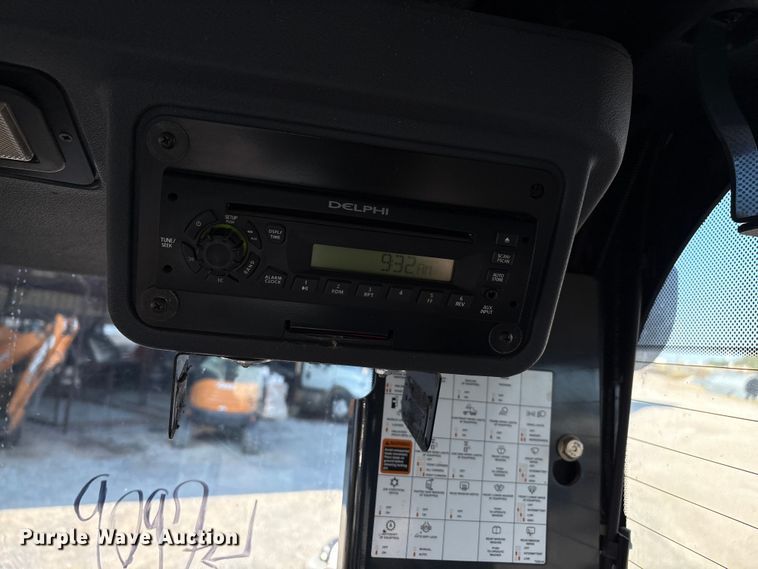 image for item IE9238 2009 John Deere 670G motor grader