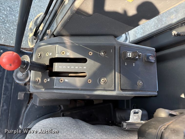 image for item IE9238 2009 John Deere 670G motor grader