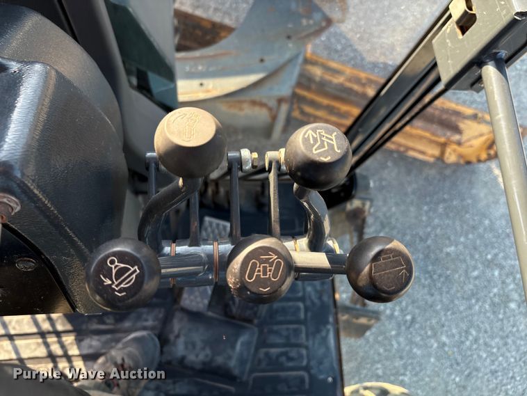 image for item IE9238 2009 John Deere 670G motor grader