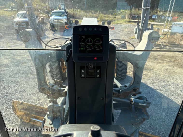 image for item IE9238 2009 John Deere 670G motor grader