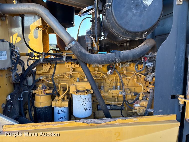 image for item IE9238 2009 John Deere 670G motor grader