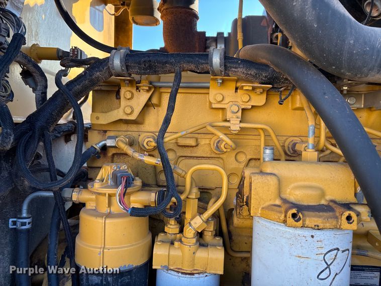 image for item IE9238 2009 John Deere 670G motor grader