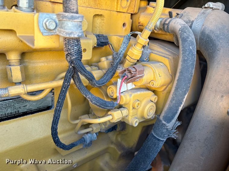 image for item IE9238 2009 John Deere 670G motor grader