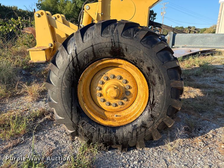 image for item IE9238 2009 John Deere 670G motor grader