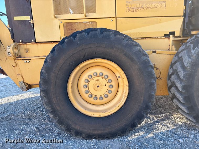 image for item IE9238 2009 John Deere 670G motor grader