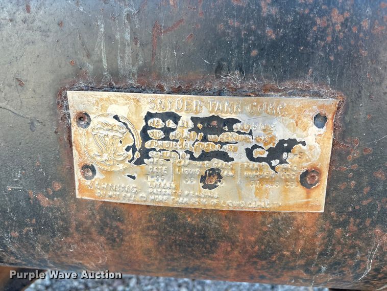 image for item IE9239 1996 International 4700 dump truck