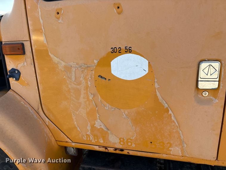 image for item IE9239 1996 International 4700 dump truck