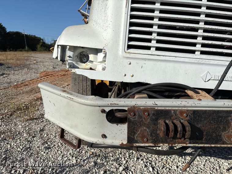 image for item IE9239 1996 International 4700 dump truck