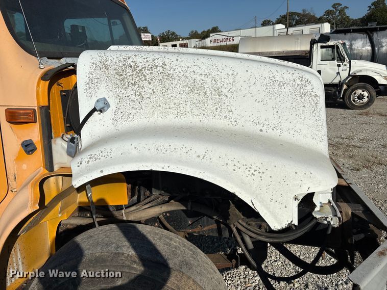 image for item IE9239 1996 International 4700 dump truck