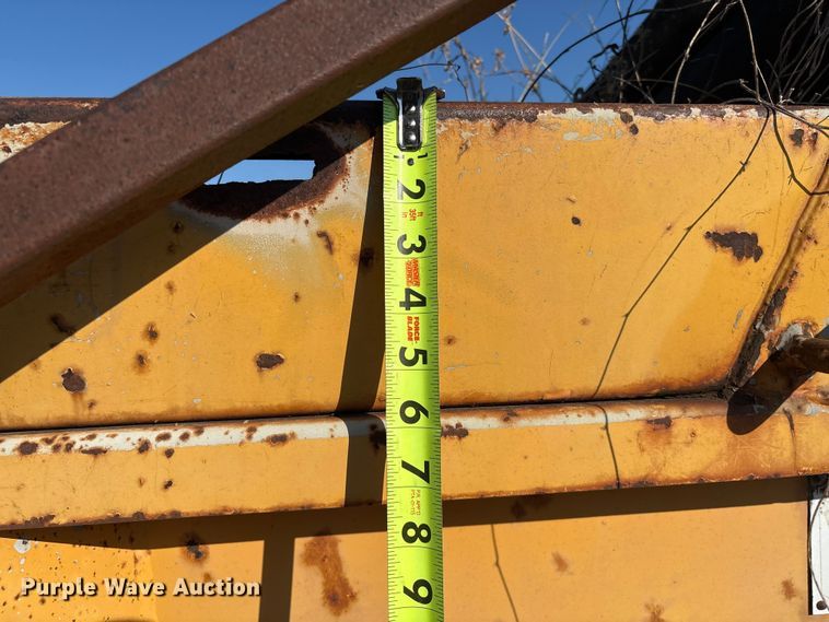 image for item IE9239 1996 International 4700 dump truck