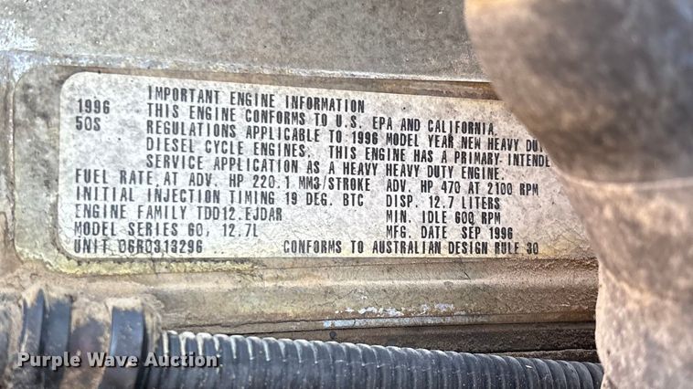 image for item IE9240 1997 International 9200 semi truck