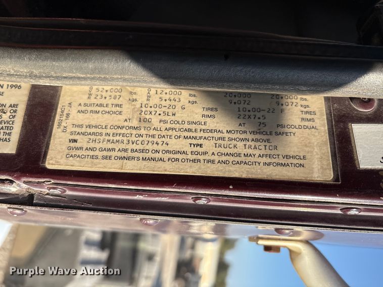 image for item IE9240 1997 International 9200 semi truck