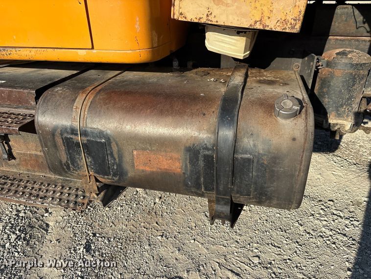 image for item IE9241 2001 International 4700 dump truck