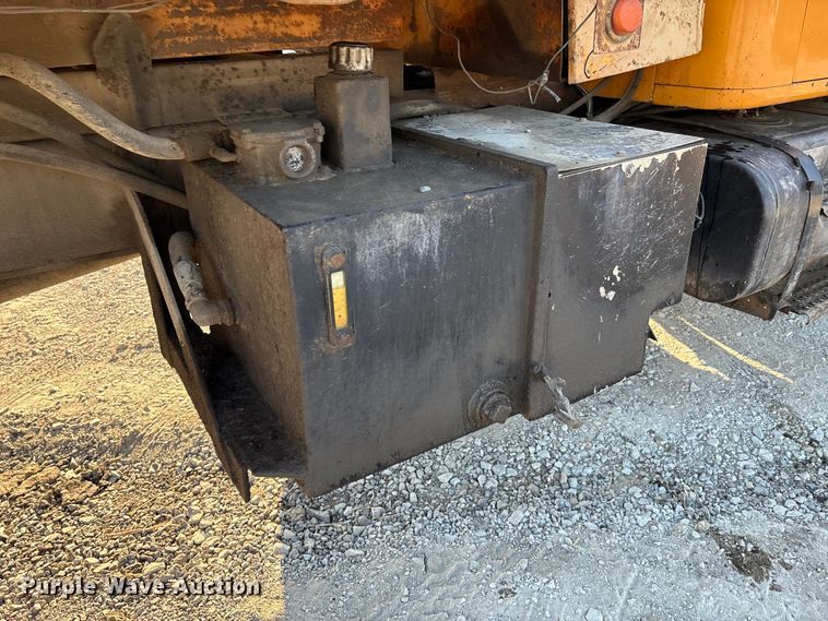 image for item IE9241 2001 International 4700 dump truck