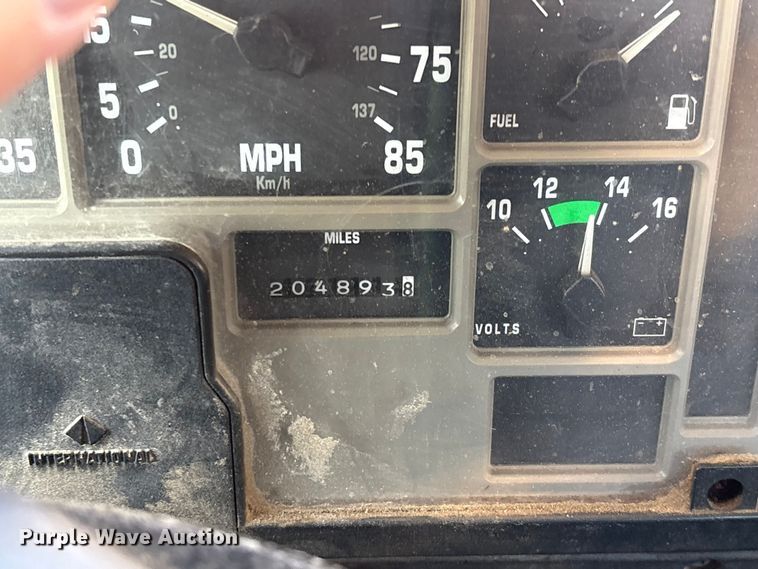 image for item IE9241 2001 International 4700 dump truck