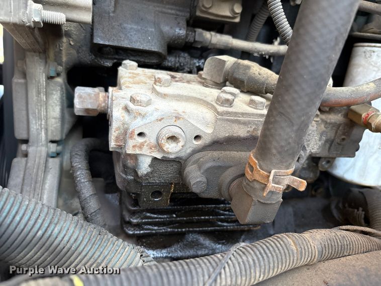 image for item IE9241 2001 International 4700 dump truck