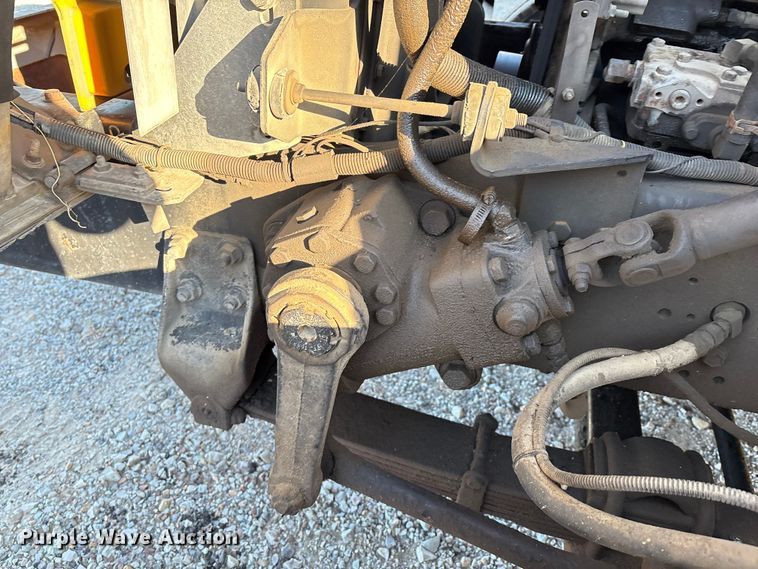 image for item IE9241 2001 International 4700 dump truck