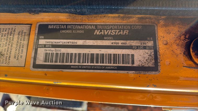 image for item IE9241 2001 International 4700 dump truck