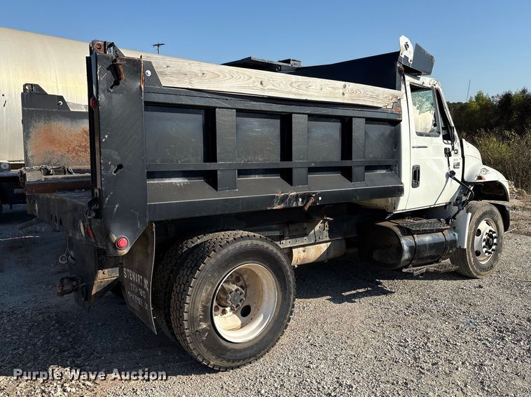 image for item IE9242 2007 International 4400 dump truck