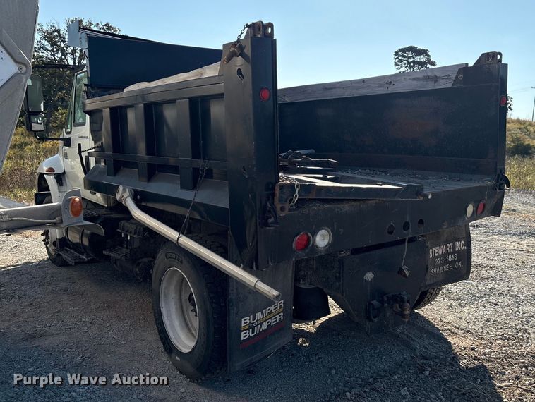 image for item IE9242 2007 International 4400 dump truck