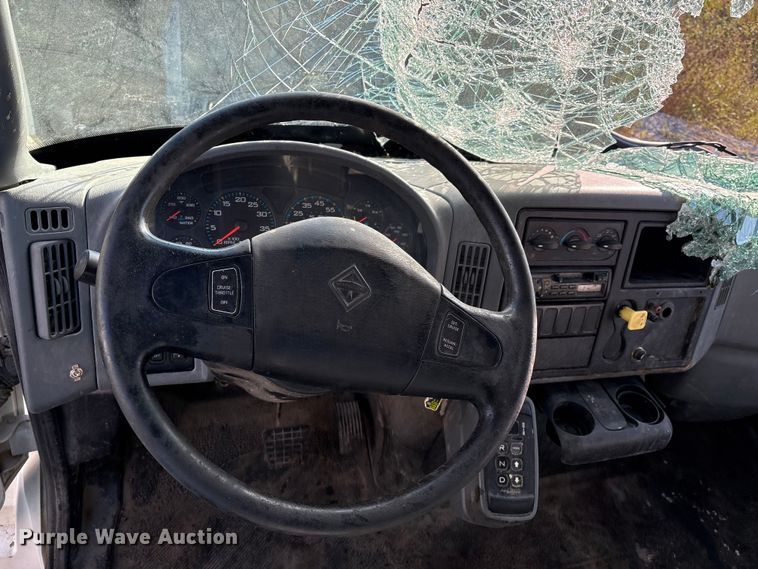 image for item IE9242 2007 International 4400 dump truck