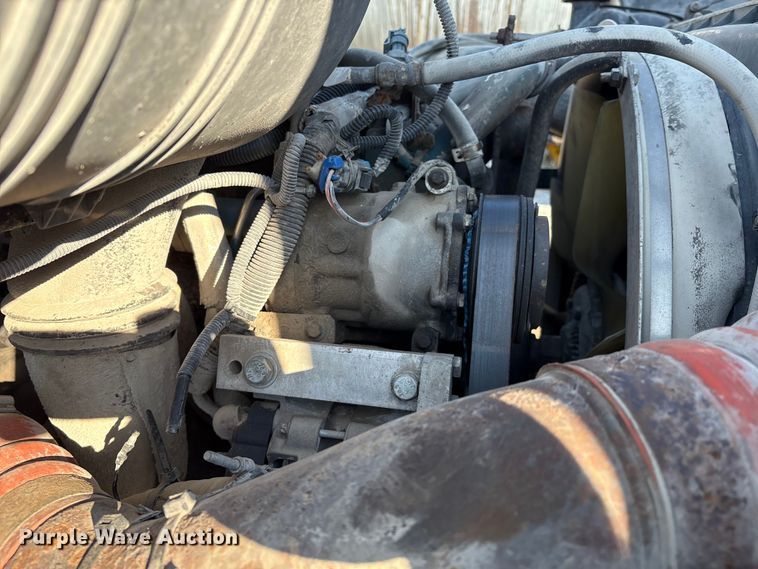 image for item IE9242 2007 International 4400 dump truck