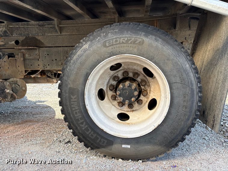 image for item IE9242 2007 International 4400 dump truck