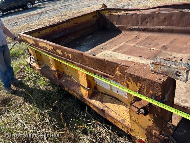 image for item IE9243 Dump bed