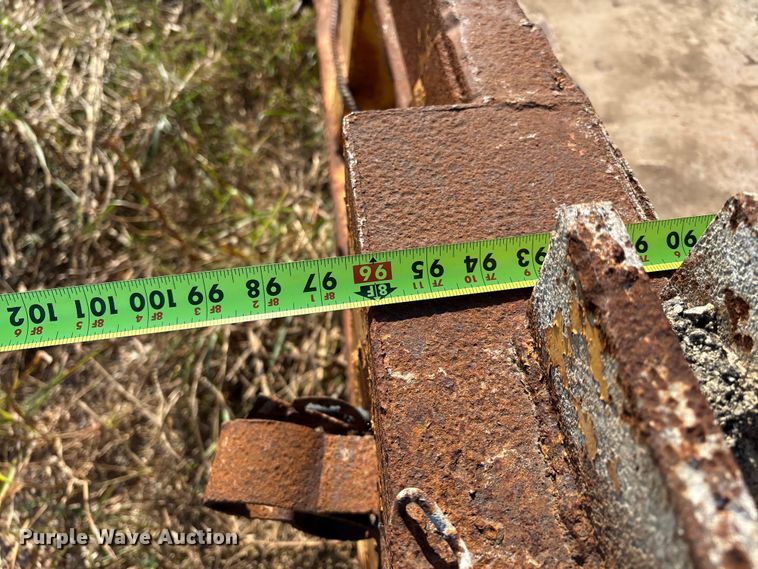 image for item IE9243 Dump bed