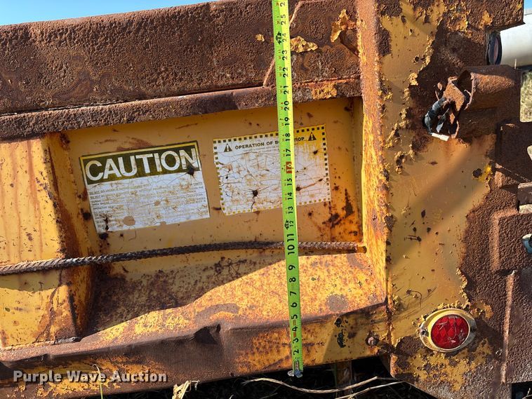 image for item IE9243 Dump bed