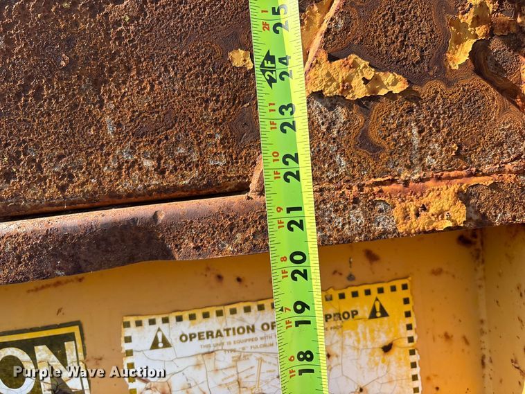 image for item IE9243 Dump bed