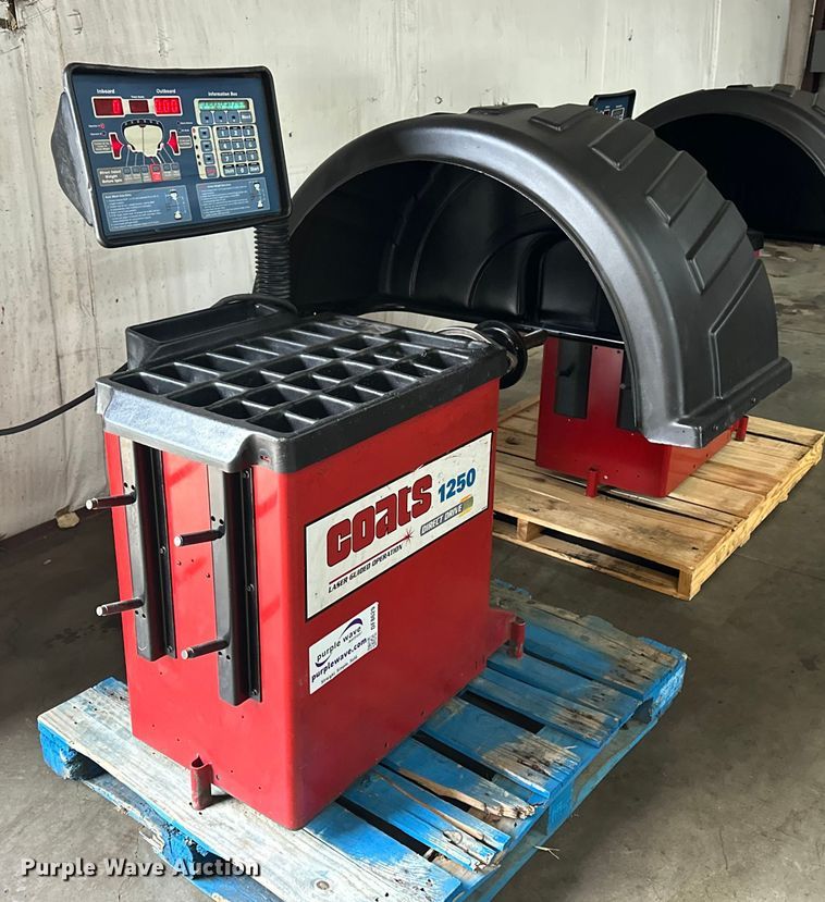 image for item DF8629 (2) Coats 1250 tire balance machines