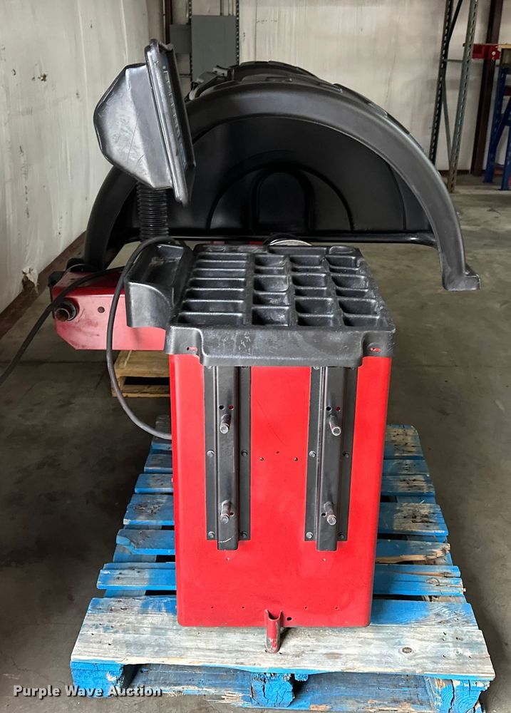 image for item DF8629 (2) Coats 1250 tire balance machines