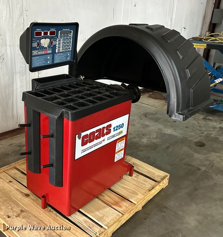 image for item DF8629 (2) Coats 1250 tire balance machines