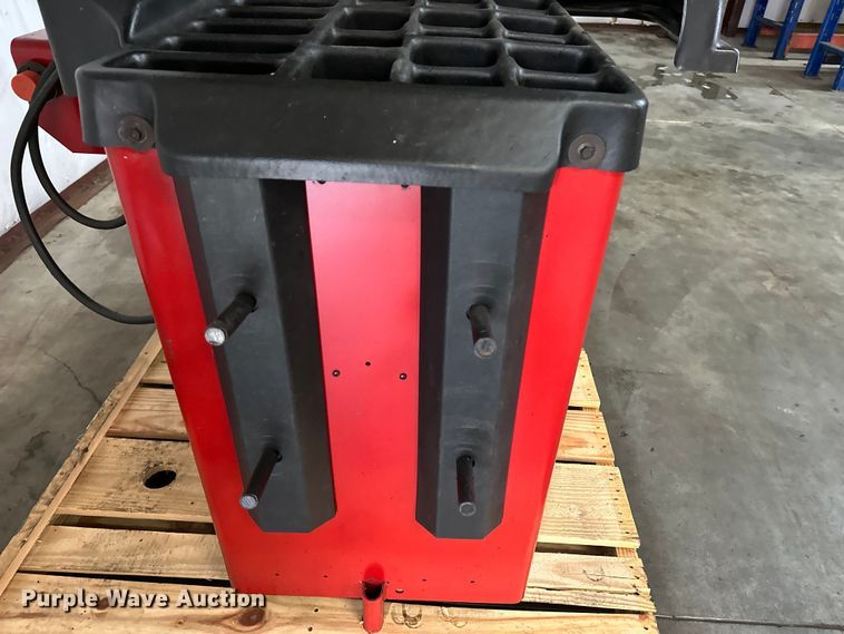 image for item DF8629 (2) Coats 1250 tire balance machines