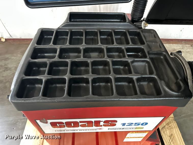 image for item DF8629 (2) Coats 1250 tire balance machines